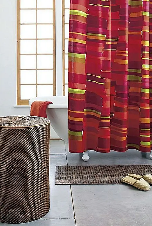 Три деревянных коврика для ванной комнаты