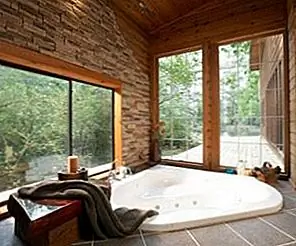 15 красивых ванных комнат с утопленными ваннами