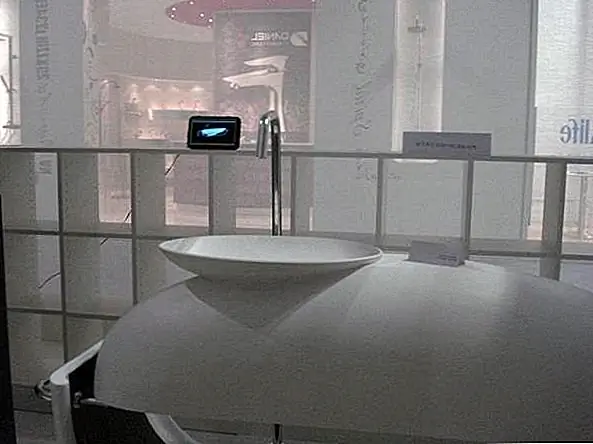 Для тех, кто любит комфорт и у кого есть просторные ванные комнаты, этот комбо может быть лучшим выбором. С точки зрения дизайна он относительно прост, но также стильный и современный. Вы можете использовать эту идею, а также искать другие комбинации, например, туалет с ящиками или место для хранения. На самом деле было бы легче найти эту штуку. Ванна-раковина - действительно уникальное сочетание и очень интересная штука для любой ванной комнаты.