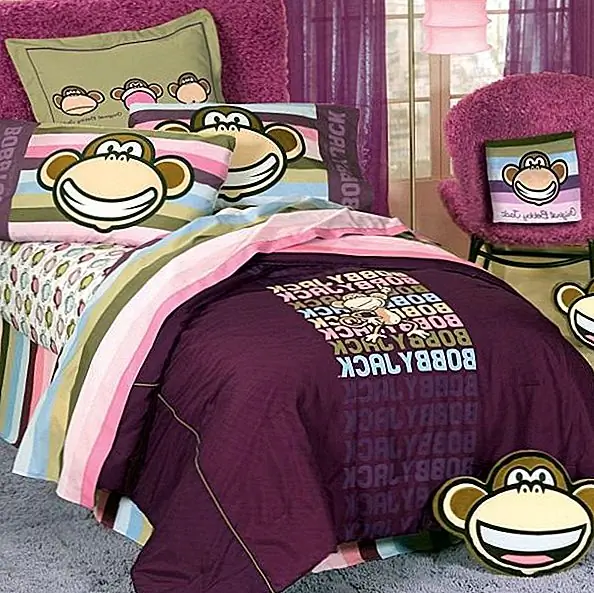 Bobby Jack Groovy Stripe Comforter поставляется в отличном фиолетовом цвете с аппликацией Бобби Джека на мягкую матовую ткань с накладным вышивальным стежком. Двойная версия доступна за 60 $ и королева 70 $. Bobby Jack Groovy Stripe Comforter поставляется в отличном фиолетовом цвете с аппликацией Бобби Джека на мягкую матовую ткань с накладным вышивальным стежком. Двойная версия доступна за 60 $ и королева 70 $.