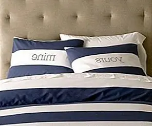 Стильное синее и белое полотно для одеяла и фиктивный набор