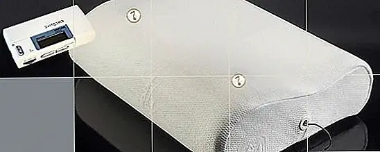 Эта подушка немного дороже, по сравнению с тем, что вы видели до сих пор. Давайте узнаем, почему … Подушка изготовлена из вязкоупругой мягкой пены, чувствительной к изменениям температуры. Он поддерживает и снимает давление на голову и плечи, тем самым сводя к минимуму риск пролежней. Пена и крышка сертифицированы Oeko-tex 100. Подушка анатомически сформирована, чтобы соответствовать шеи и плечам, чтобы обеспечить идеальный комфорт сна. Можно использовать как верхнюю, так и нижнюю сторону подушки. Крышка - 100% хлопок. Подушка имеет встроенные стереодинамики. Диапазон частот: 100-20 000 Гц. И, наконец, цена на эту подушку составляет 399,00 долларов США.