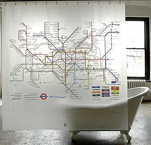 Дайте себе что-нибудь посмотреть и проанализировать, пока вы принимаете душ или ванну. Это воспроизведение лондонской подземной системы необычно, но оно также уникально. Он будет выглядеть красиво в тематическом стиле, желательно в современной или современной ванной комнате. Доступно за $ 29,00.