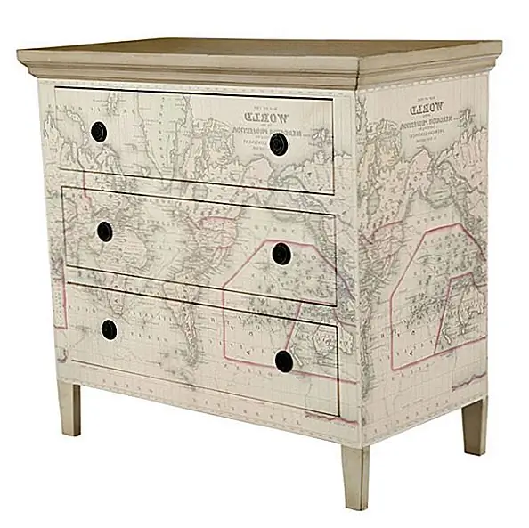 Карта также может быть интегрирована в предмет мебели и может стать частью ее дизайна. Например, на кофейном столике может быть верхняя часть, на самом деле карта, защищенная стеклом или запечатанная чем-то. Старинное кресло может быть полностью покрыто картой. Комод также может быть более необычным представлением фактической карты.