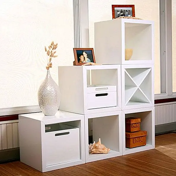 Черная и белая коллекция кубиков для хранения матриц