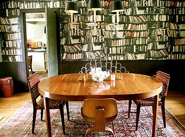 Когда печатные книги полностью исчезнут, этот тип обоев станет единственным напоминанием о библиотеках старой моды. Вы могли бы использовать такие обои в своем домашнем офисе, чтобы создать более привлекательный декор, а также в других областях дома.