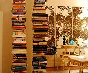 Украшение книгами Рассказывает о своей истории