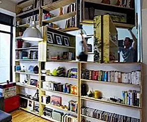 Вращающаяся стена из книжного шкафа из переработанных материалов