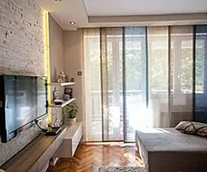 20 способов включить настенные телевизоры и полки в свой декор