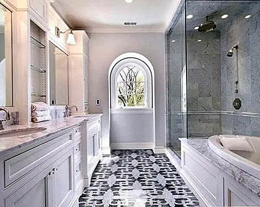 Ручки для кранов для ванных комнат требуют ежедневного обслуживания, чтобы оставаться без бактерий. Изображение: Artsaics Studios