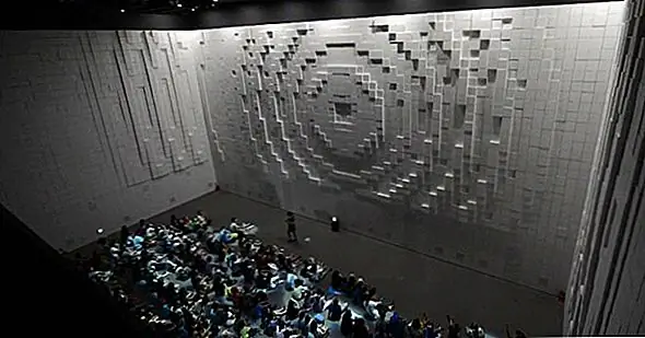 Hyundai Motor Group продвигается по невероятной стене Hyper-Matrix Cube [видео]