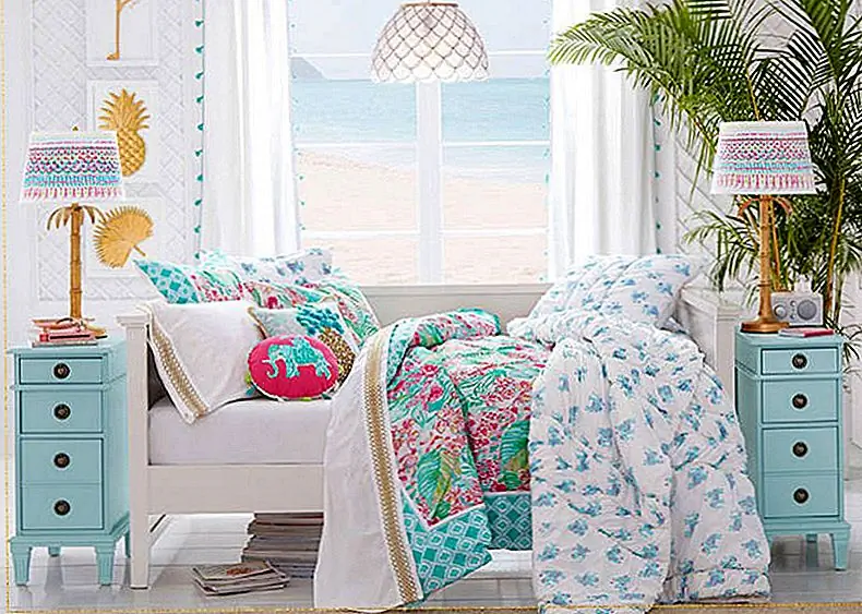 Hampton Daybed, тумбочка Tess и слои постельного белья от Lilly Pulitzer для коллекции PB Teen. Hampton Daybed, тумбочка Tess и слои постельного белья от Lilly Pulitzer для коллекции PB Teen.