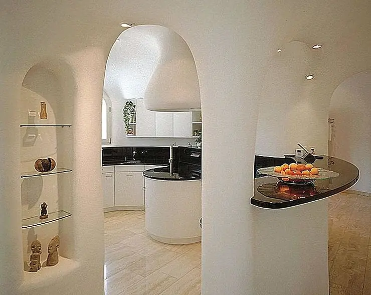 Чтобы обеспечить общий органический дизайн, нет прямых линий и острых краев. Все это свободная форма и намеренно неравномерная и с ручным приманкой.