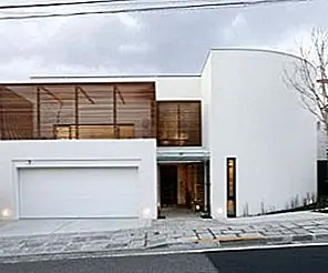 Традиционная японская резиденция с офисом Эдварда Сузуки Архитектура