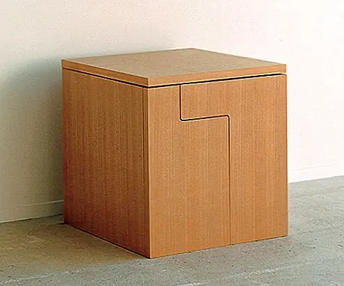 Компактный обеденный стол «Cube»