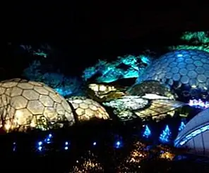 Иден или крупнейшая в мире теплица, проект с более чем 10 миллионами посетителей