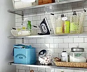 Полки для прачечной: держите все организовано и в пределах досягаемости