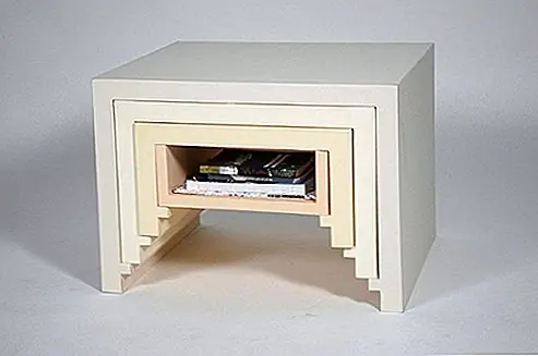 Это отличный способ сэкономить место, когда вы не используете его, и это очень универсально. Это кабриолет, который часто может быстро решить ваши проблемы. Процесс занимает всего минуту или меньше, и все довольны. Это такая простая штука, которая, однако, позволяет удивить вас своей универсальностью и функциональностью. Отличный выбор для небольших помещений.