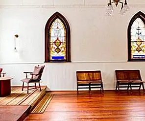 Добавить цвет и стиль в ваш дом с витражами