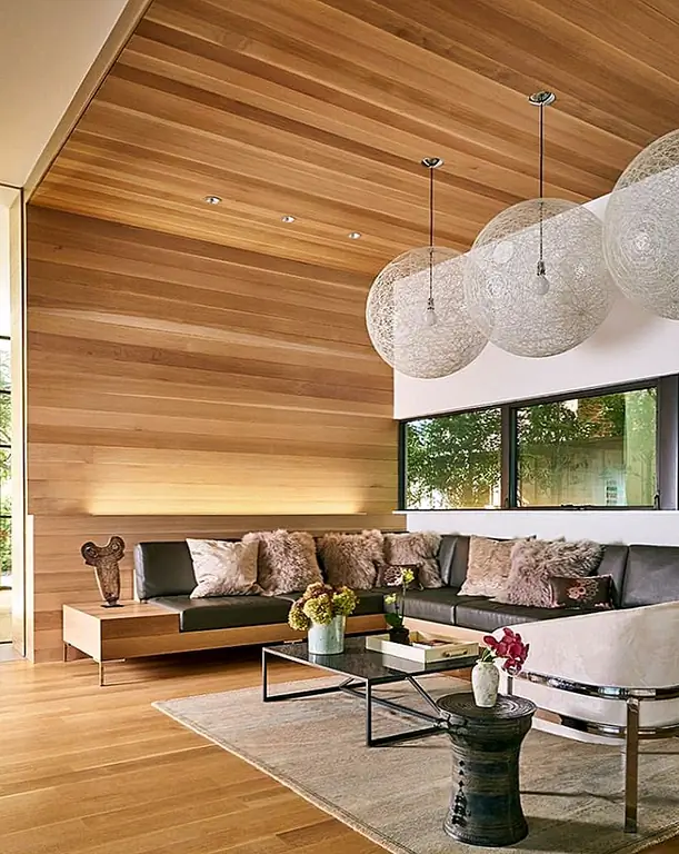 Некоторые подвесные лампы используют креативный корпус, чтобы выделяться. Изображение: Coats Homes