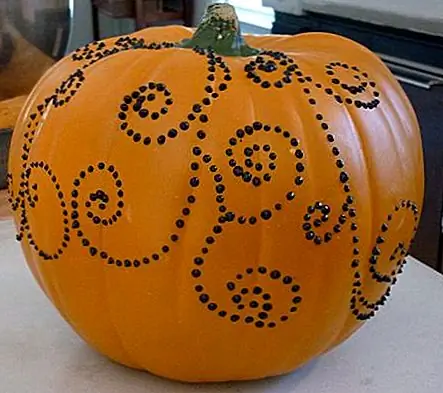 Используйте некоторые слоистые краски для создания жуткий спиралей! Это не беспорядочно и легко для всех наслаждаться.