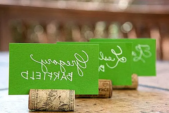 10 аппликационных винных пробок для украшения свадебного приема