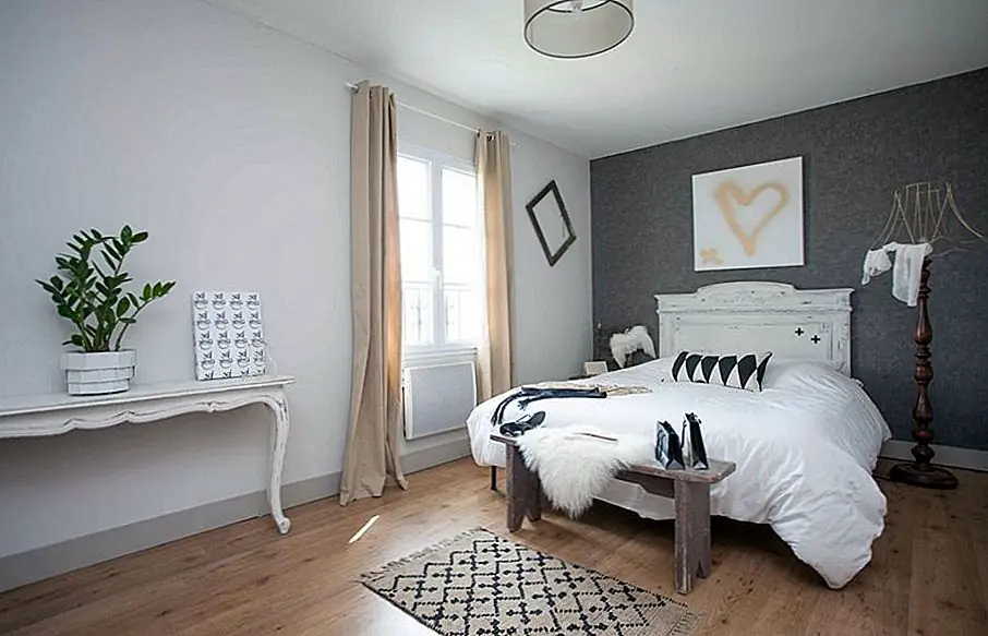 Если вы создаете искусство с помощью распылительной краски, один из способов сделать это - сделать его очевидным. Например, современная работа с распылительной насадкой граффити на крупногабаритном холсте, может быть, просто такова, что вы тратите свое пространство на немного современного отвращения. {Найдено на hegeinfrance}.