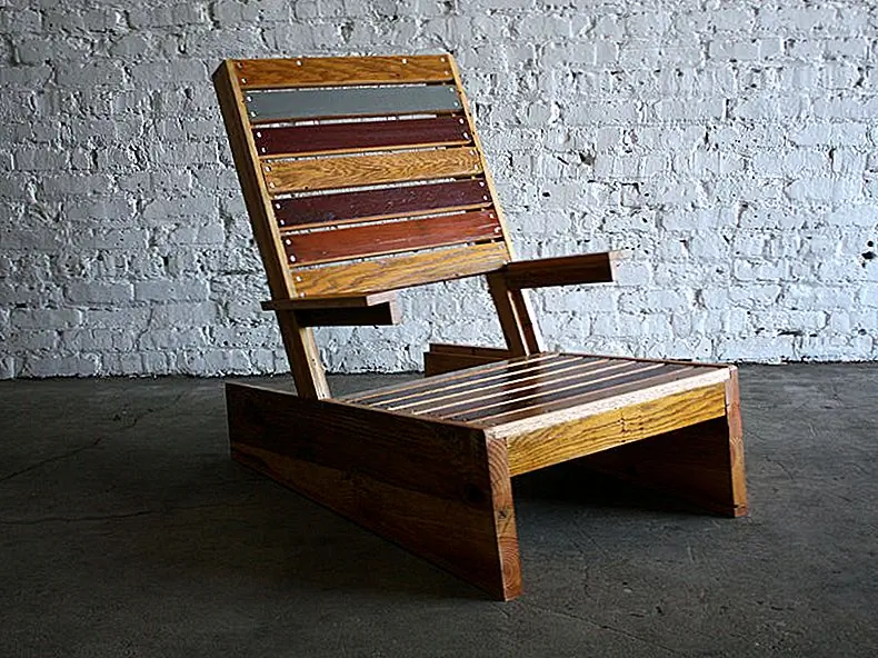 Эта конкретная модель - это не тот тип кресла, с которым вы можете легко передвигаться. Это потому, что он имеет прочную и довольно тяжелую базу. Это сделано с использованием планов кресел Adirondack, представленных на инструкциях, в рамках проекта, выполненного с использованием лома. Обратите внимание на все оттенки дерева. Разве они не выглядят очаровательными, когда они отображаются вместе? Это очень вдохновляющее зрелище.