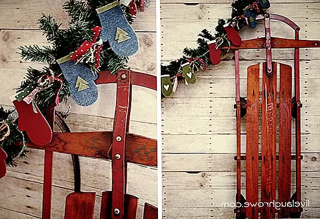 Это милая рукавица, которая идеально подходит для Рождества, но которую вы можете настроить, чтобы соответствовать другим событиям. Необходимые материалы включают войлок, шпагат, ножницы и картон. Вам также нужен шаблон рукавицы. Проследите и вырежьте шаблон на картоне, а затем вырежьте ватные варежки. Приклейте ватные варежки на картонные. Стройте их, чтобы сделать гирлянду. {найден на livelaughrowe}.