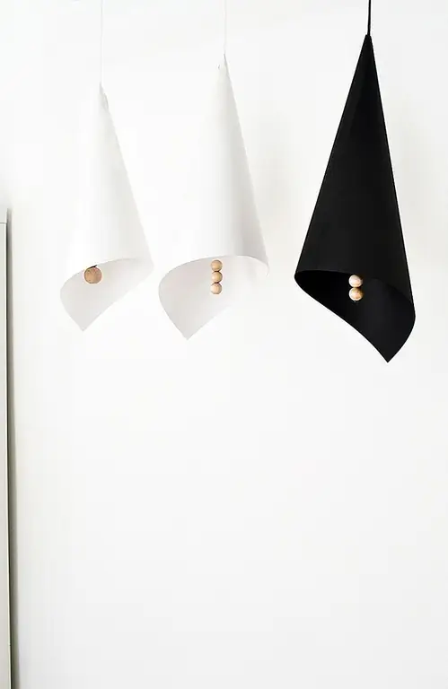 Вы знаете, что я всегда прихожу с низкой вероятностью неудачи, добрыми проектами, поэтому не беспокойтесь, будь вы высокоуровневый DIY-er или новичок, вы сможете завершить этот DIY в кратчайшие сроки! Получите ваши материалы, используйте избранные цвета и следуйте простым пошаговым инструкциям ниже, чтобы сделать свой собственный дизайн лампы (или 3, как я сделал!).