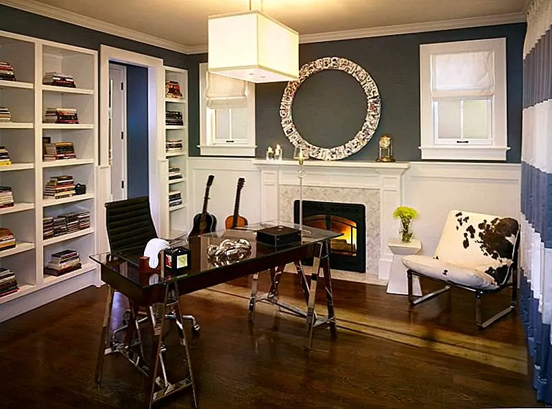 Промышленный дизайн для пильного стола может быть адаптирован и преобразован в современный и элегантный домашний офис. Это все о концах и мелочах. Могут быть отличительными чертами такой конструкции блестящей стеклянной крышкой и основой из нержавеющей стали. Результат был бы изящным и с намеком на изощренность.