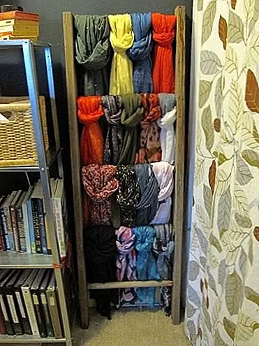 Активировать лестницу в организаторе шарфа очень просто и естественно. Вы можете выбрать этот вариант, если у вас много шарфов или у вас уже есть лестница, и для этого нет пользы. В любом случае, вам решать, какой тип лестницы вы хотите использовать и насколько это необходимо.