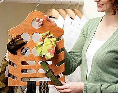 Как аккуратно хранить и организовывать шарфы и ремни