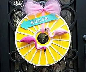 Дверь с фламинго-дверью из медного купола