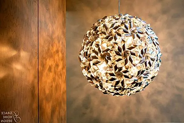 - Освещение - это самое важное, что я делаю в своей проектной работе. К сожалению, это, как правило, первое, что люди ценят инженером из космоса, но это то, чего они упускают больше всего, когда это не сделано вдумчиво. Итак, я не двигаюсь по своим планам освещения. Часто освещение дорожек или банки используются в социальных пространствах квартиры. Слой базовый верхний свет с настольными и торшерными лампами, зажим на рекламные ролики или настенный светильник! То же самое касается спален. Часто огни не помещаются в спальнях, что сводит меня с ума. Добавить огни для чтения, одеться, охлаждать … настроить настроение и подумать о том, что вы делаете в каждом пространстве. Слой, слой, слой.