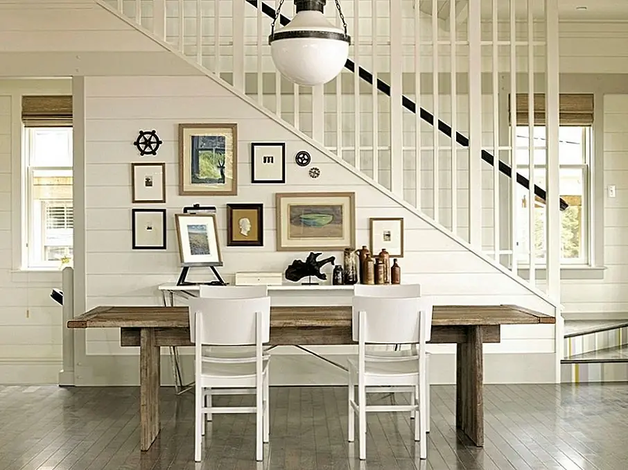 Белая древесина очень распространена в скандинавских узорах. Источник изображения: Тим Кларк