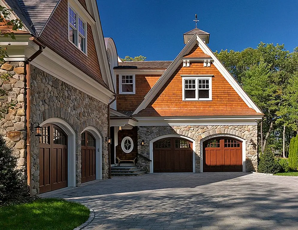 Выберите материал, который соответствует вашему бюджету, климату и архитектурному стилю