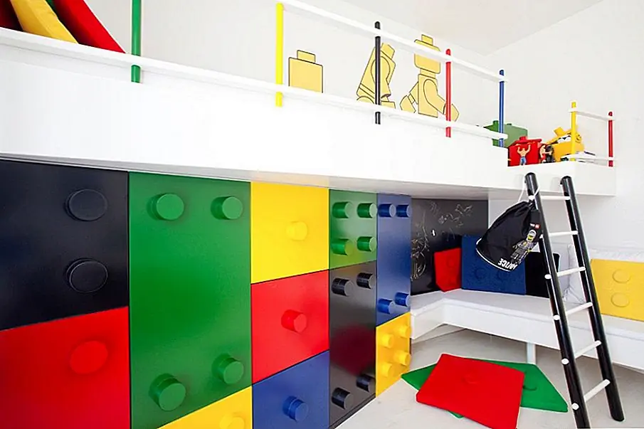 Lego не только выжил, так как его основатель, Оле Кирк Кристиансен, начал делать игрушки в 1932 году, он процветал и теперь заменил Ferrari как самый мощный бренд. Источник изображения: Pebble-Design