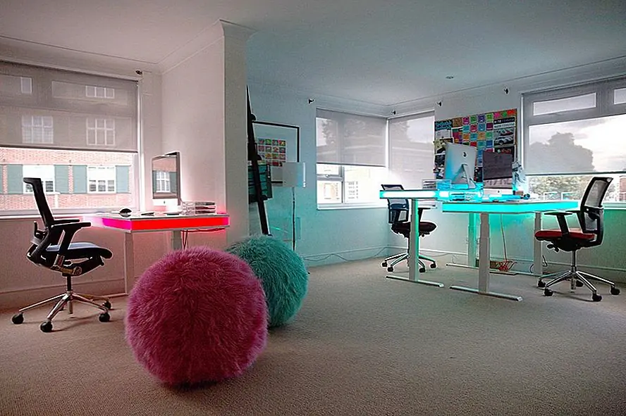 Регулируемый дизайн смарт-стола с использованием светодиодного освещения: TableAir