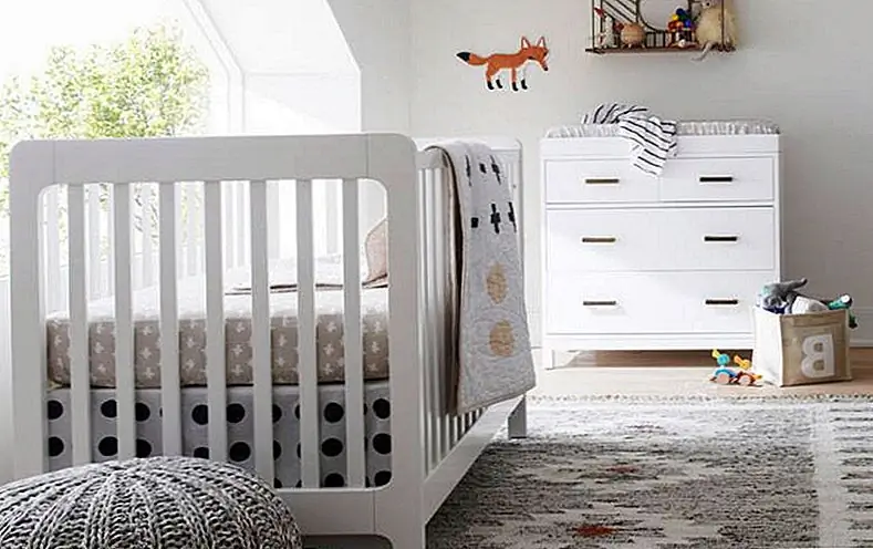 Работайте с консультантами бесплатной дизайнерской студии Crate & Barrel, чтобы в кратчайшие сроки собрать современную питомку.