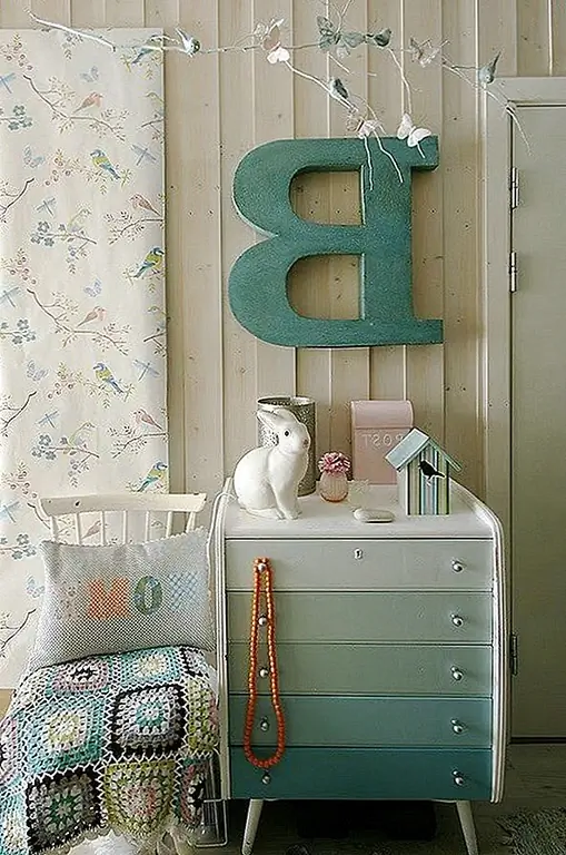 Сделай сам проект: симпатичный и стильный женский комод