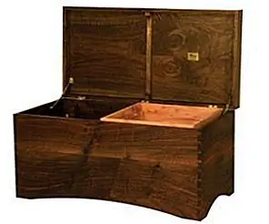 Надежный сундук в западном ореховом орехе