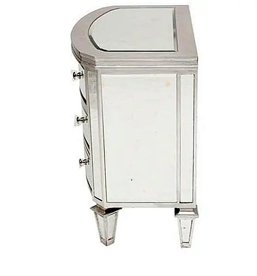 Наличие одного из них в вашем доме станет отличным способом украсить ваше пространство, так как вы не можете потерпеть неудачу в сундуке Bowfront из-за того, что он прост, элегантен и со вкусом. Доступный за 659,00 $ этот замечательный деталь должен быть добавлен в любое пространство, которое нуждается в небольшом очаровании. Он шикарный, роскошный и подарит весь ваш дом.