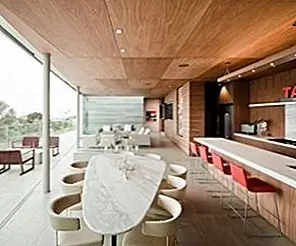 Необычные мебельные конструкции с мраморными топами