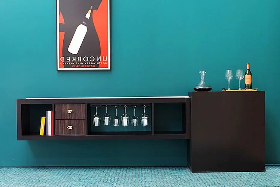 Если ни один из представленных выше вариантов не подходит для вашего дома или ваших предпочтений, есть еще один вариант, который вы можете попробовать: проект DIY. Например, попробуйте превратить стол Expedit из Ikea в шикарный бар для вашей гостиной. Используйте удлинитель стола и надстройку и добавьте подставку для стеллажей и стеллажи для бутылок под упаковкой. {Найдено на ikeahackers}.