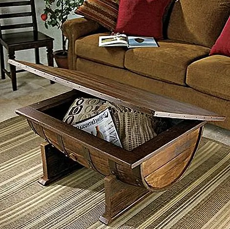 В бочонке виски была просторная столешница, и в настоящее время она включает в себя щедрую зону хранения. Идея была гениальной и умной, и результатом стала эта уникальная мебель, которая выглядела бы замечательно в любом декоре. Стол стоит $ 795, и он измеряет 18-1 / 4 "H x 42-1 / 4" L x 31-1 / 2 "W. Это все сделано из одной части, и это добавляет деревенский шарм в комнату. Он имеет старинный вид из-за дизайна и того факта, что он был сделан из бочки.