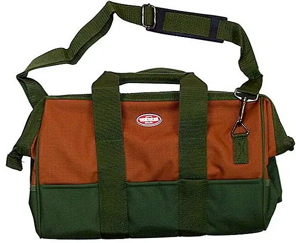 И теперь, когда мы представили вам все эти прекрасные варианты, как насчет мешка для инструментов, чтобы все их вставить? Этот должен быть совершенным. Это сумка для инструментов Bucket Boss GateMouth, и она изготовлена из прочной ткани denier. Он имеет мягкие боковые и нижние части и содержит 11 наружных карманов, а также 12 внутренних карманов. За $ 31.12 этот мешок для инструментов может быть вашим, и вы можете организовать и сохранить в нем все свои любимые инструменты.