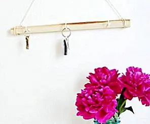 Держатели ключей DIY с минимальными дизайнами и множеством шармов