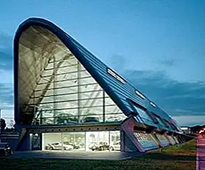 Центр Porsche в Дортмунде, Германия