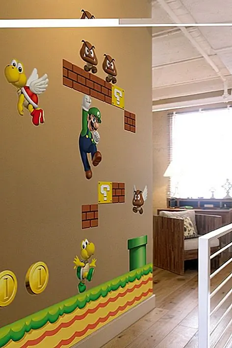 Я не знаю, знают ли сегодня дети, что такое представление на стене означает, но мое поколение, безусловно, делает. Я бы хотел увидеть эту «сцену» в моей детской комнате, когда у меня появятся некоторые, но я, вероятно, буду наслаждаться ею больше, чем они. Маленький ребенок внутри каждого из нас по-прежнему хочет играть и смеяться и «убивать злых черепах», поэтому ностальгические типы рисуют свою любимую игру детства на стенах, потому что так, что маленький ребенок никогда не исчезает. Доступно за 75 $.